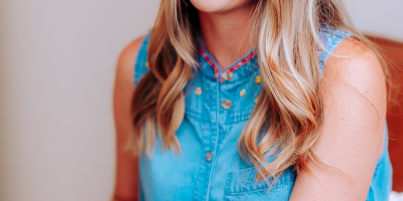 阿根廷对法国决赛赛场激烈角逐画面，球员争抢足球